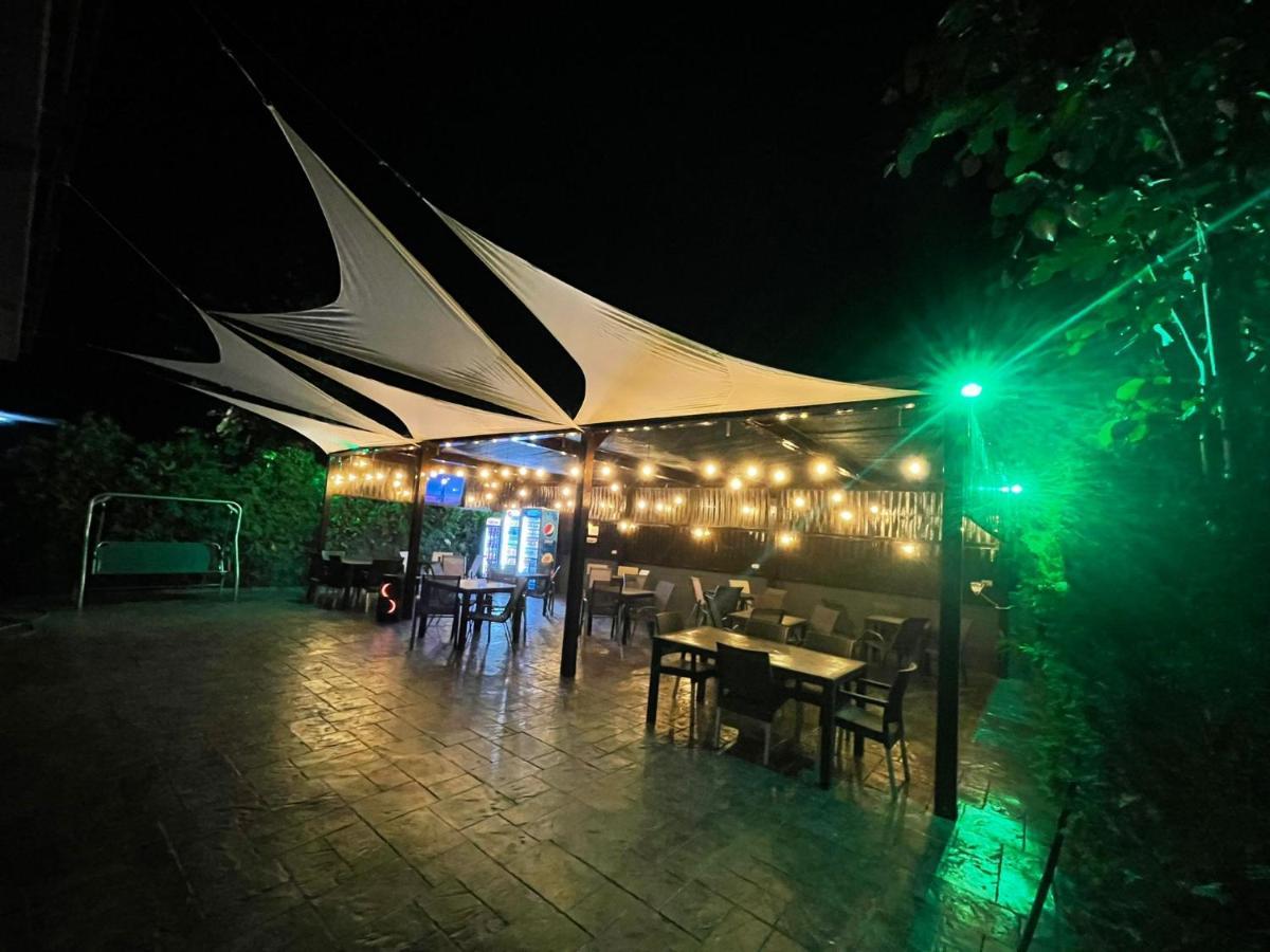 Hotel Sweet Năvodari Kültér fotó