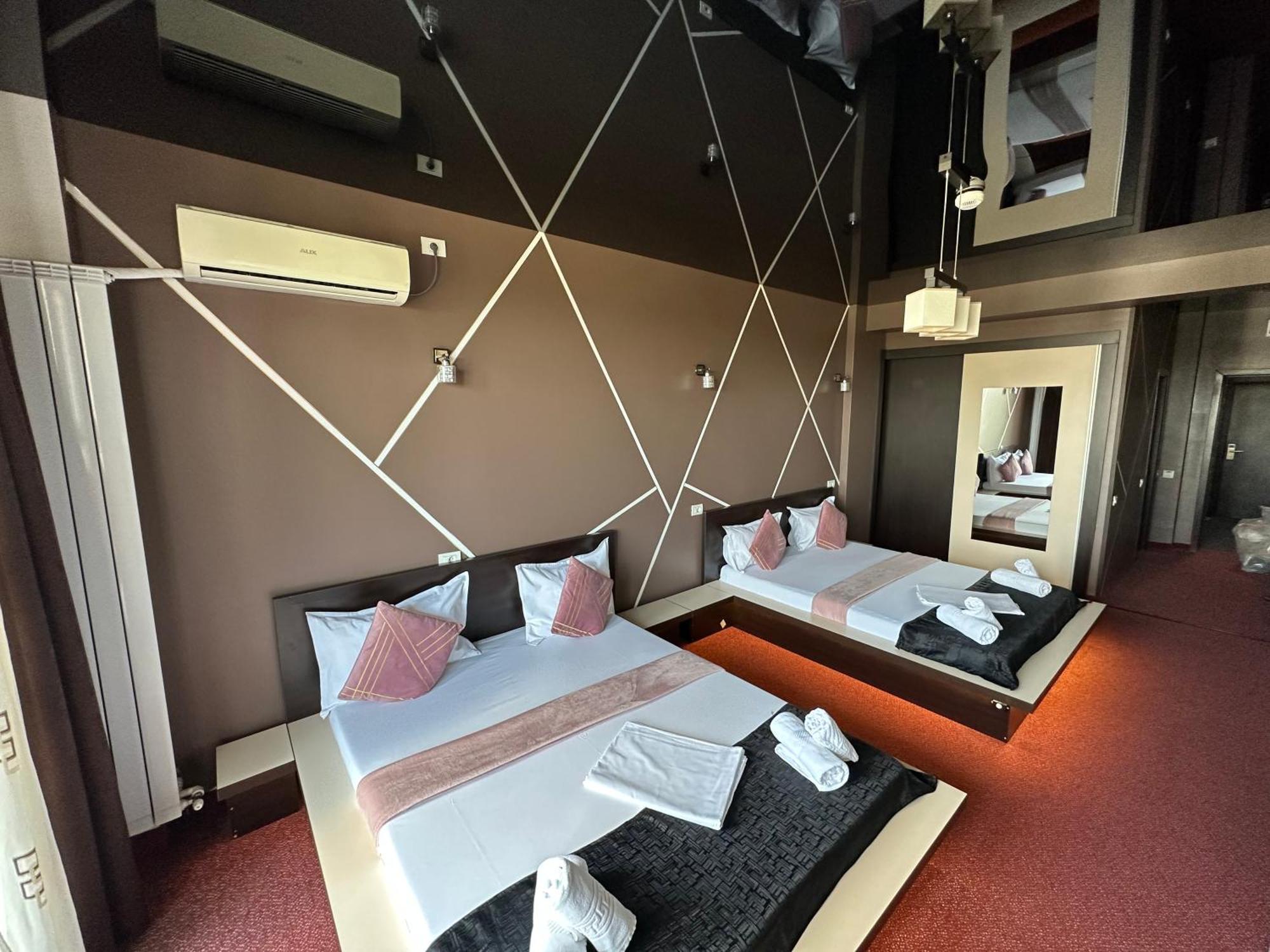 Hotel Sweet Năvodari Kültér fotó