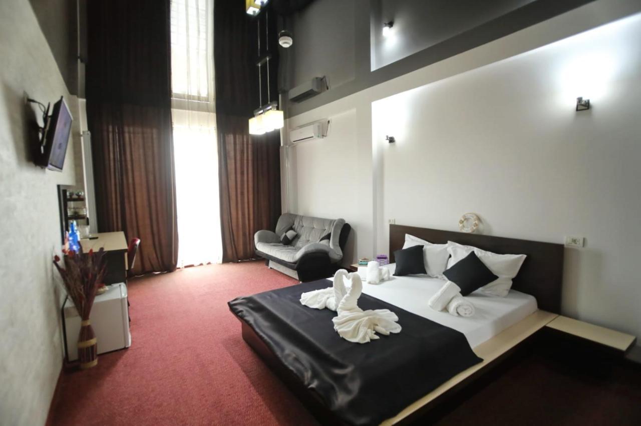 Hotel Sweet Năvodari Kültér fotó