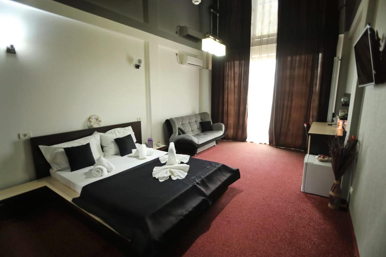 Hotel Sweet Năvodari Kültér fotó